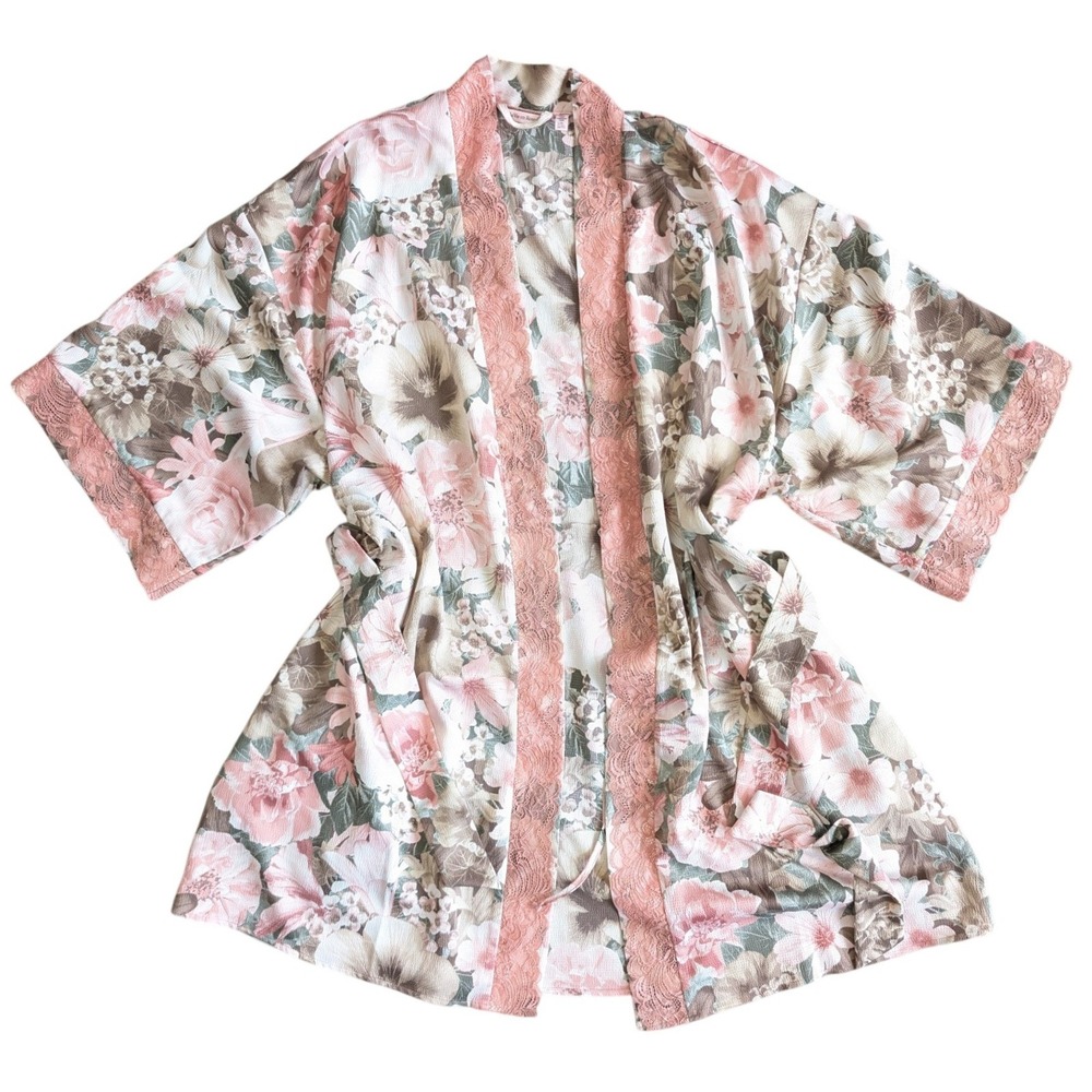 La vie en Rose  large/ extra large Pink Grey Floral Tie Front Satin Lace Robe